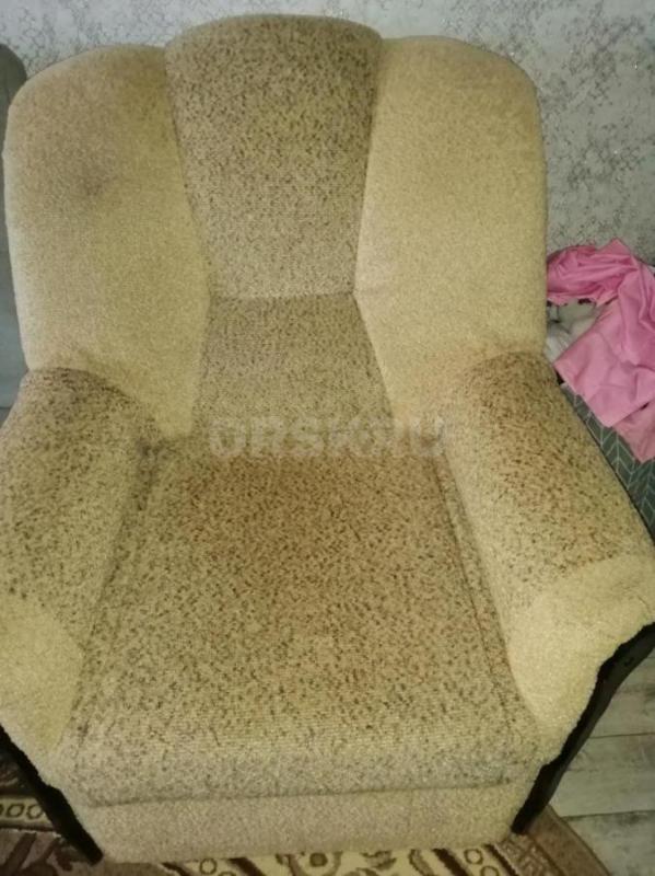 Продам диван, кресло - кровать, стол для занятия, стол тумба. - Орск