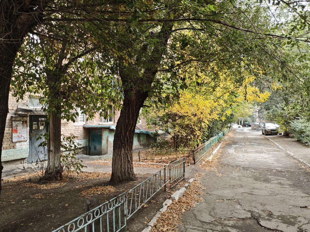 Продается двухкомнатная квартира в самом центре города. - Орск