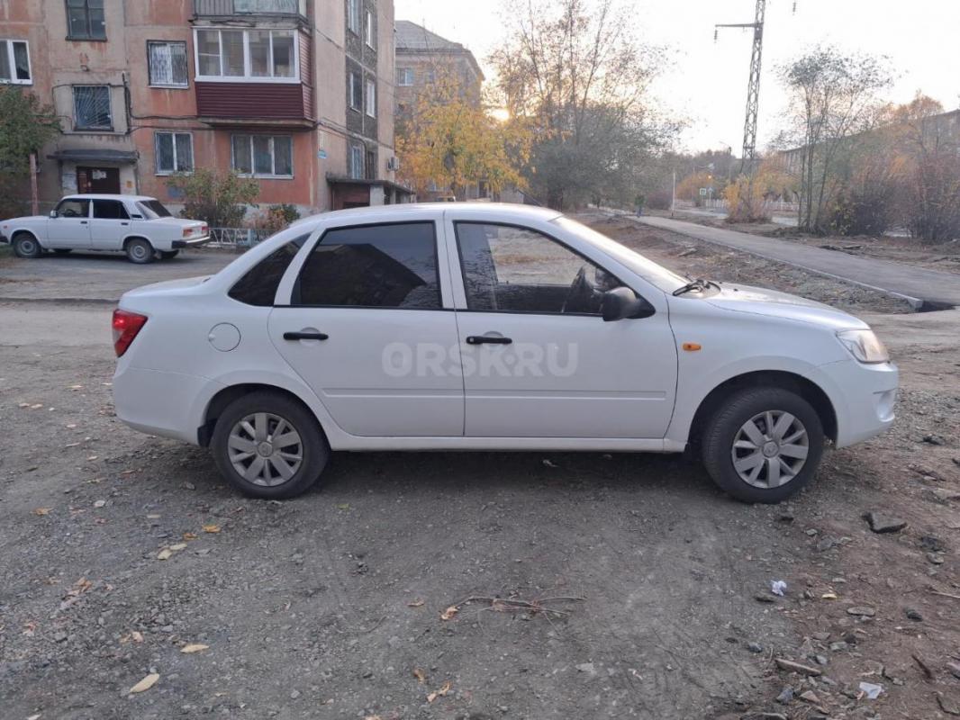 Продам авто в хорошем состоянии, новый ремень грм ,1 хозяин, пробег 200000 . - Орск