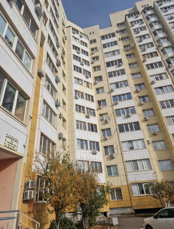 Вашему вниманию представлена трехкомнатная квартира , общей площадью 95,8 кв. - Оренбург