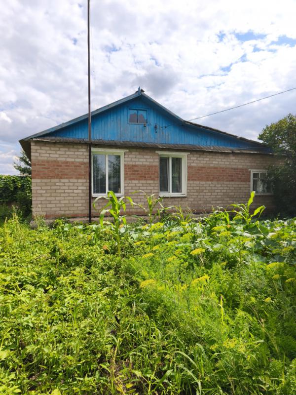 🏠 Продаётся отдельно стоящий  кирпичный дом за городом 📍 Местоположение: посёлок Караванный, ул. - Караванный