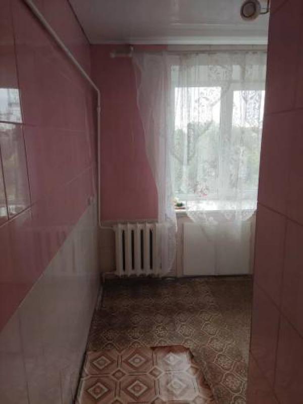 Продам двухкомнатную квартиру на пятом этаже, в центре города вся инфраструктура находится рядом ( ш - Гай