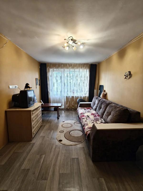В продаже однокомнатная квартира, в хорошем районе города. - Новотроицк
