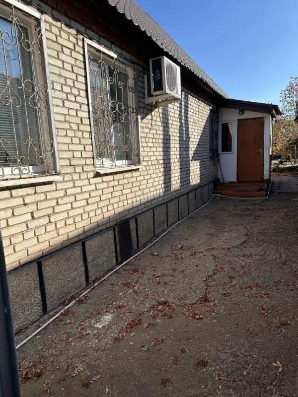 Продается отдельно-стоящий дом, практически в центре города, по ул. - Оренбург