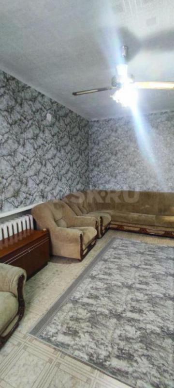 Продам 3-х комнатную квартиру в кирпичном доме на первом этаже по пер. - Орск