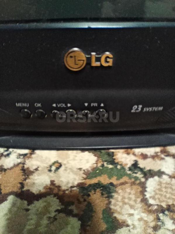 Продам телевизор LG, 53см, в хорошем состоянии, пульт и документы в комплекте. - Орск