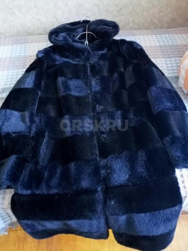 Продам шубу 48-50р отстегиваются рукава четверть и низ шубы - Орск