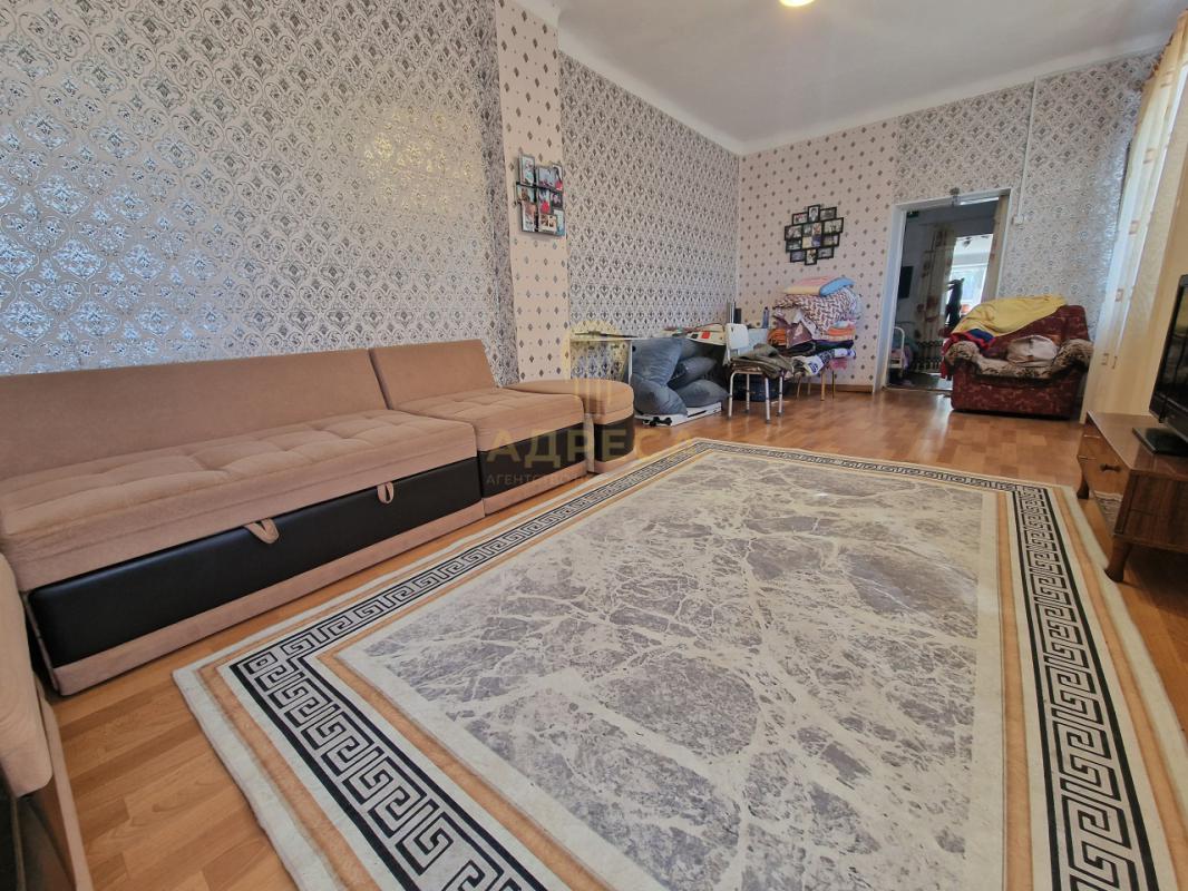 Продается квартира с земельным участком, все в собственности оформлено, один собственник, объект ста - Оренбург