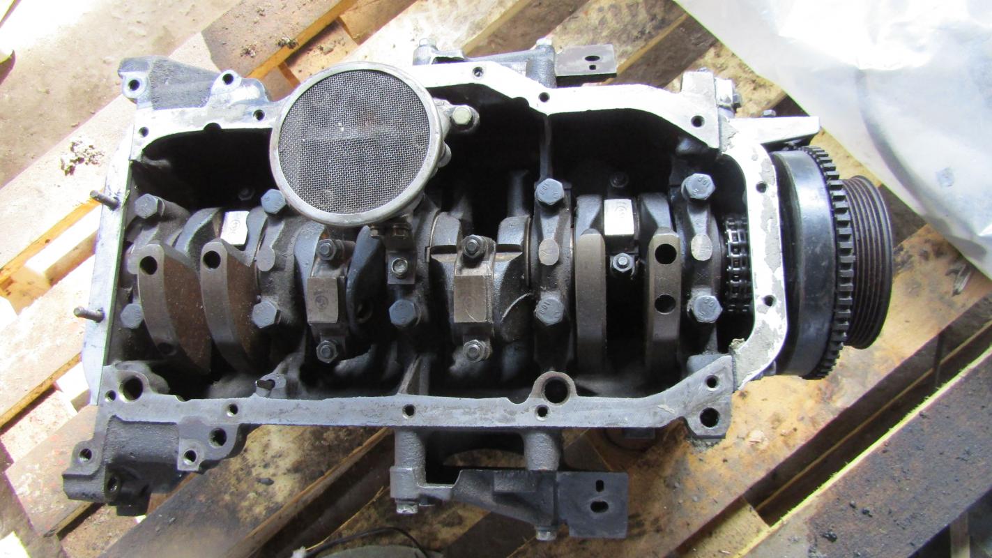 Продам блок двигателя ЗМЗ 406
Коленвал, поршневая группа, отсутствует головка - Орск