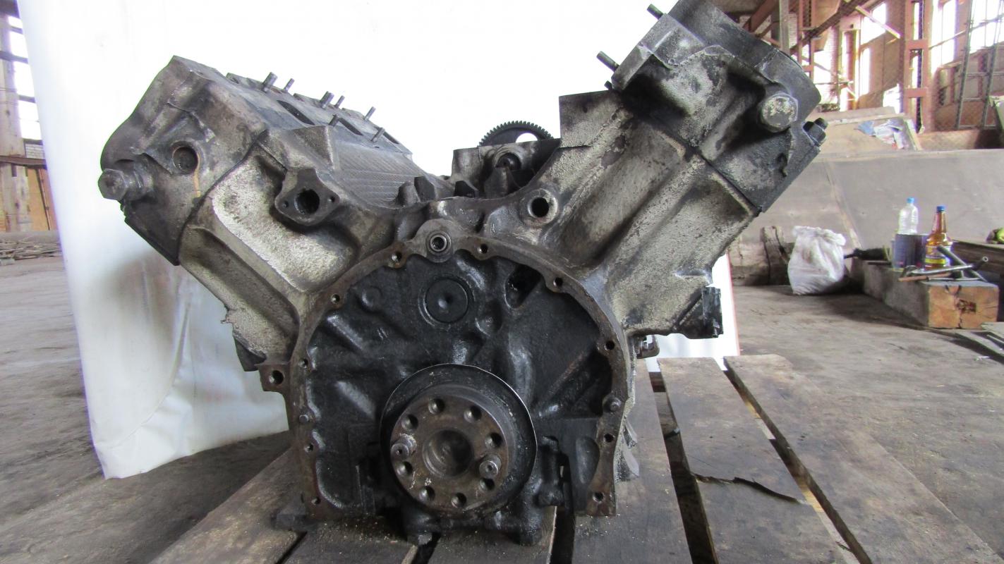 Двигатель ЯМЗ-236, Укомплектован: головка блока, поршни, каленвал - Орск