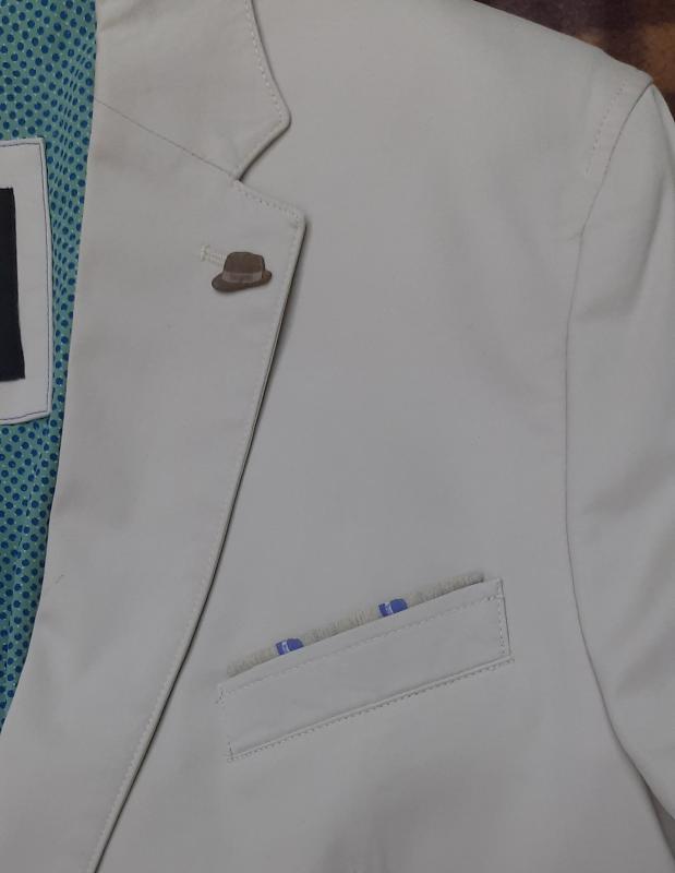 Bugatti пиджак оригинал мужской бежевый или кремовый кому как удобно. - Гай