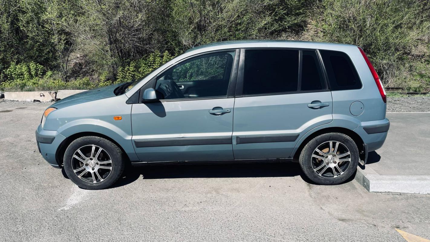 Продается Ford Fusion 2008 года
Комплектация :
- ДВС 1,6; 101 л.с
- Кондиционер (климат контроль) - Новотроицк