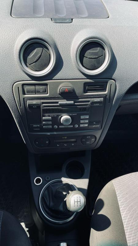 Продается Ford Fusion 2008 года
Комплектация :
- ДВС 1,6; 101 л.с
- Кондиционер (климат контроль) - Новотроицк