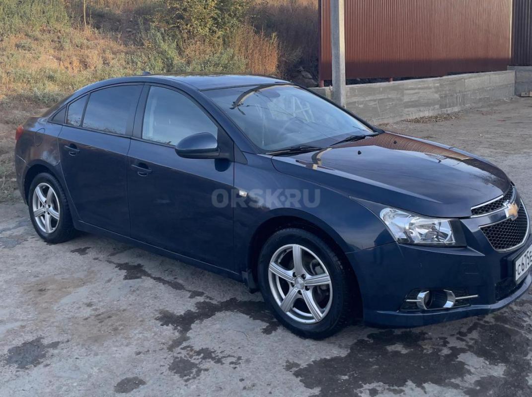 Продам Chevrolet Cruze 1,6 109 л.с 
 В хорошем состоянии 
 Реально 1 владелец 
 Гаражное хранение - Орск