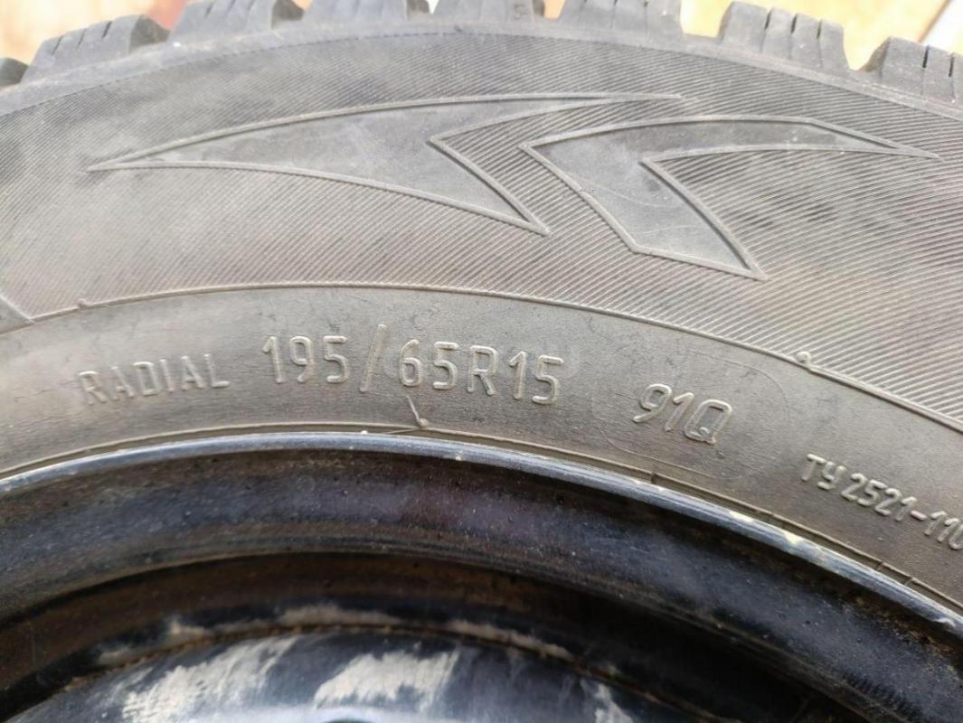 Продам зимние колеса в сборе на штампах, 195/65 R15, стояли на лифан солано. 3 шины живые, 1 уставша - Орск