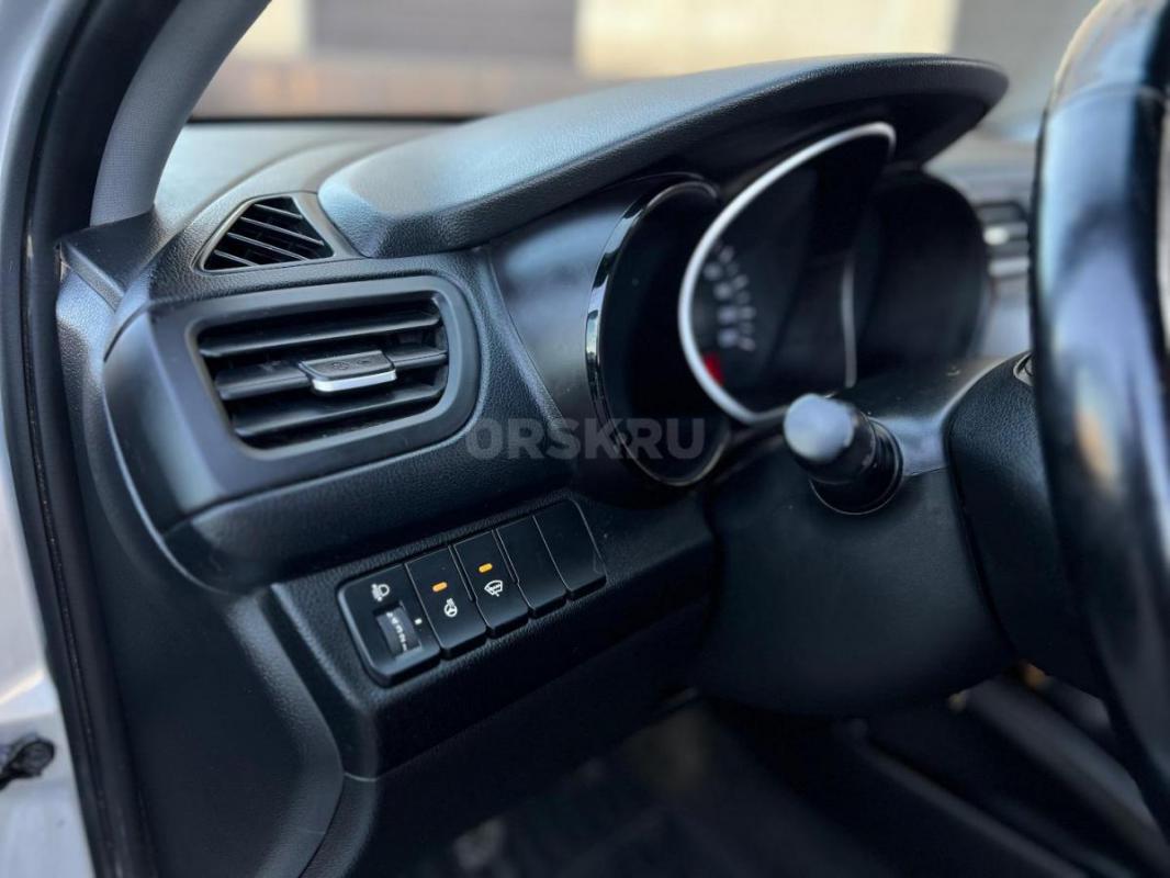 Продам Kia RIO, 2015 г. - Орск