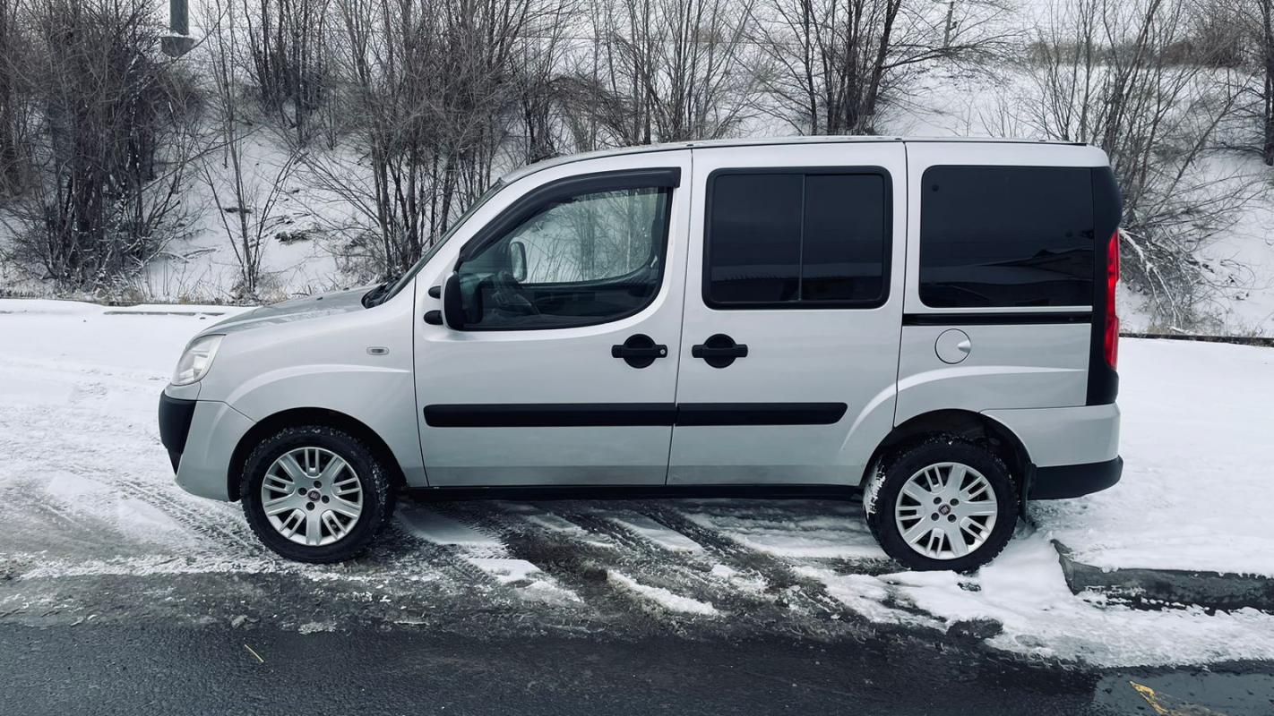 Продается FIAT Doblo, 2012 года

Один хозяин

Без ДТП в родном окрасе

Кузов оцинкованный

Машина оч - Новотроицк