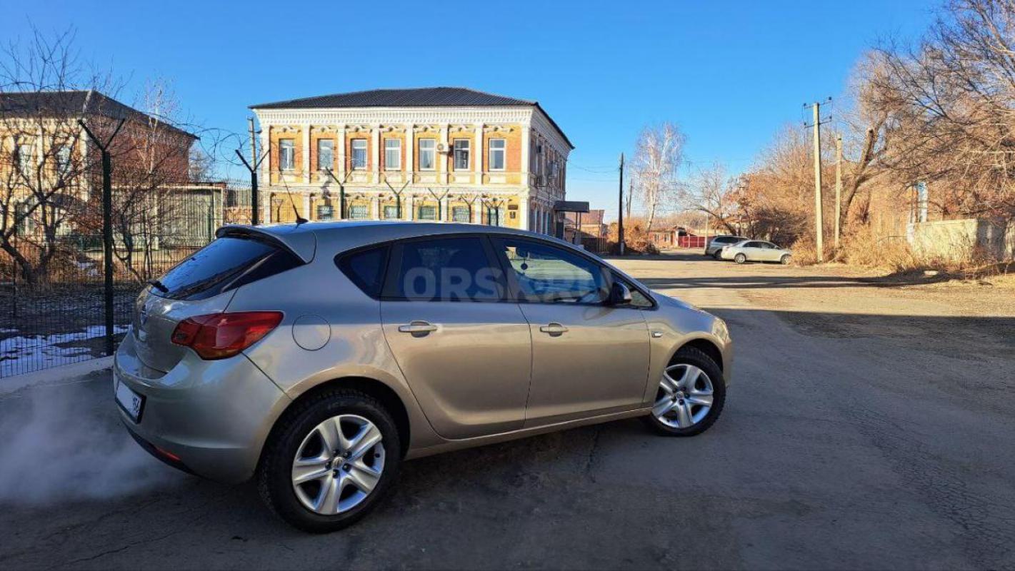 Продам OPEL ASTRA, Эксплуатация с 2012г. - Орск