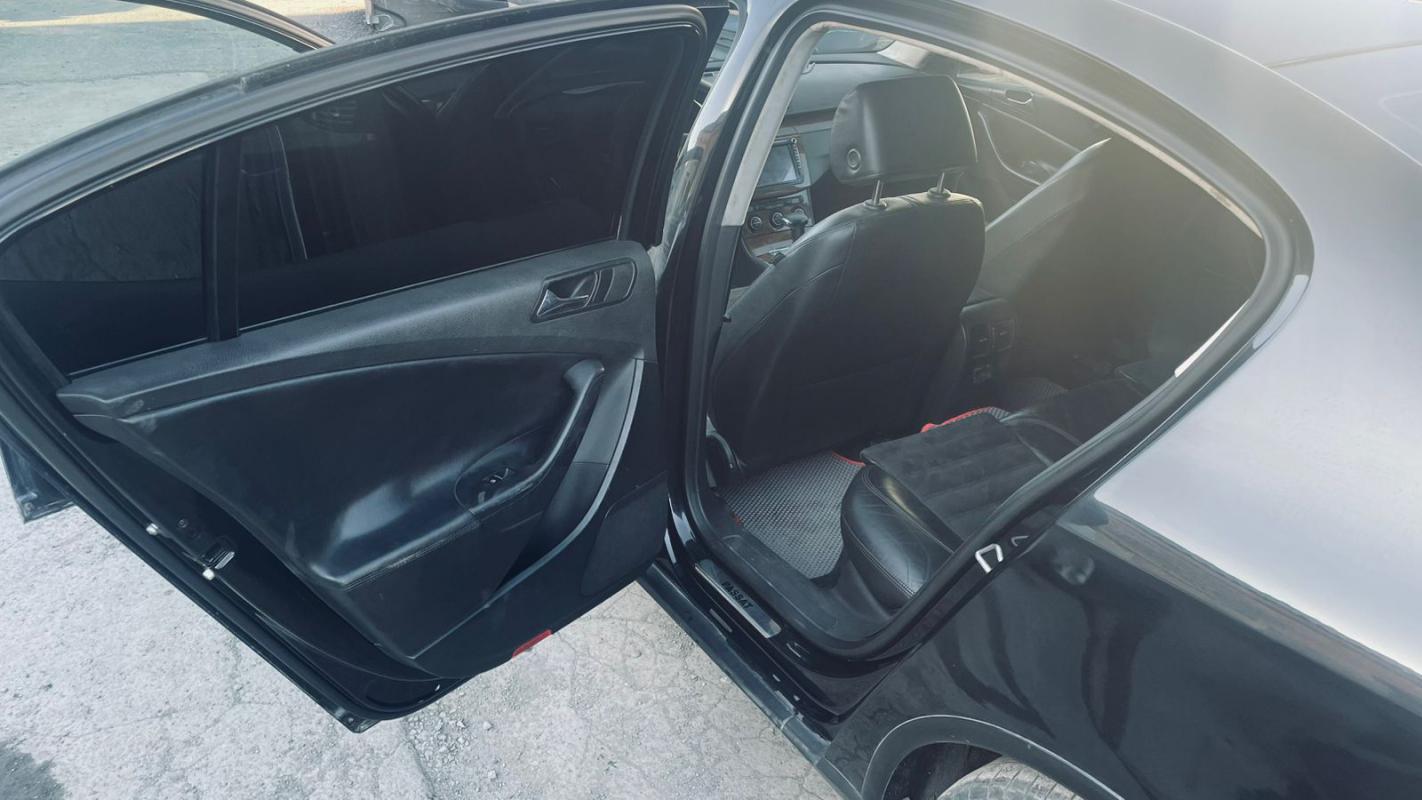 Продается Volkswagen Passat B6 2005 года

немецкий бизнес D класс (сборка Германия), в отличном со - Новотроицк