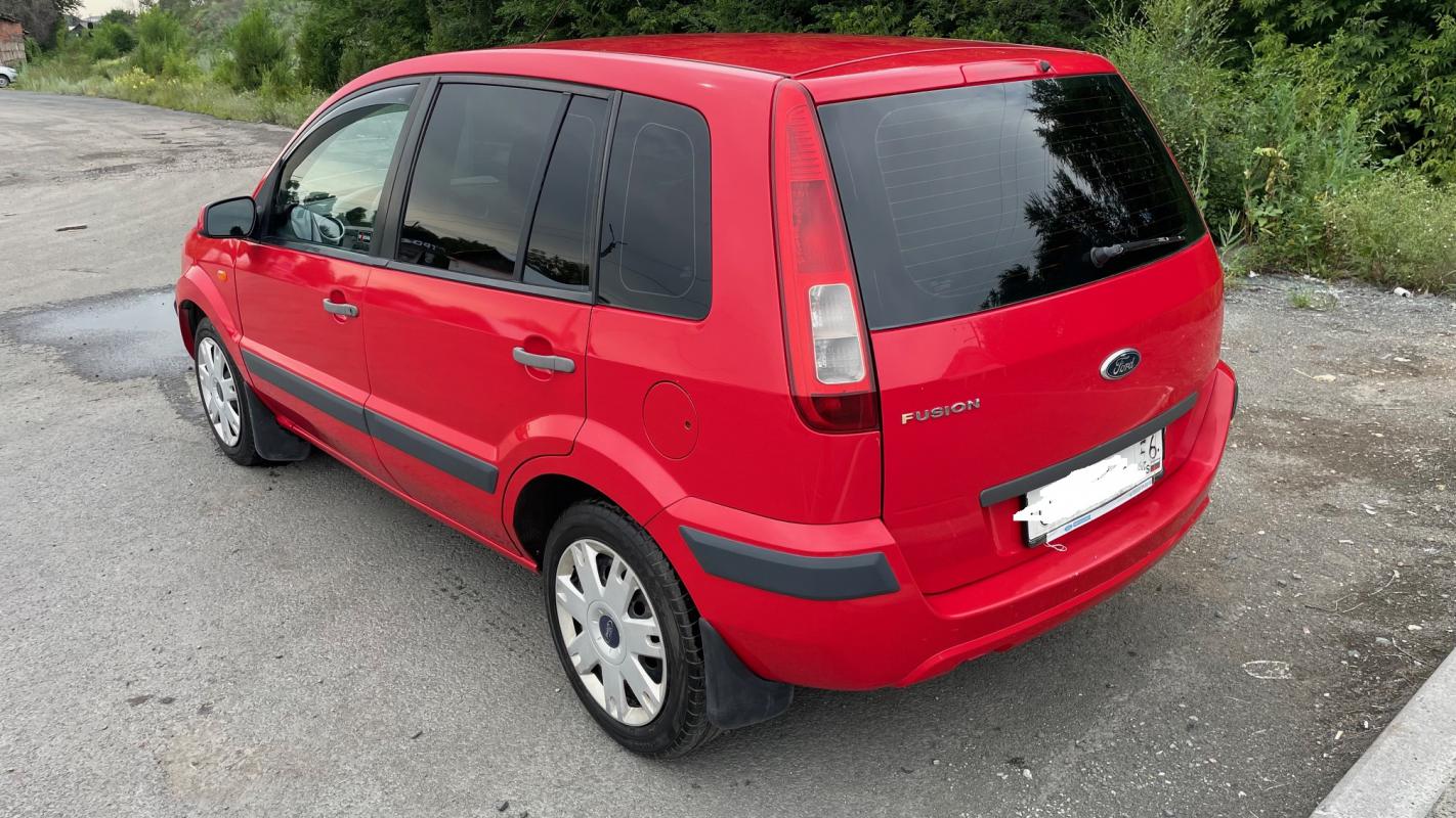 Продается Ford Fusion 2007 года

Комплектация :

- Электростеклоподъёмники.

- Аудио система. - Новотроицк