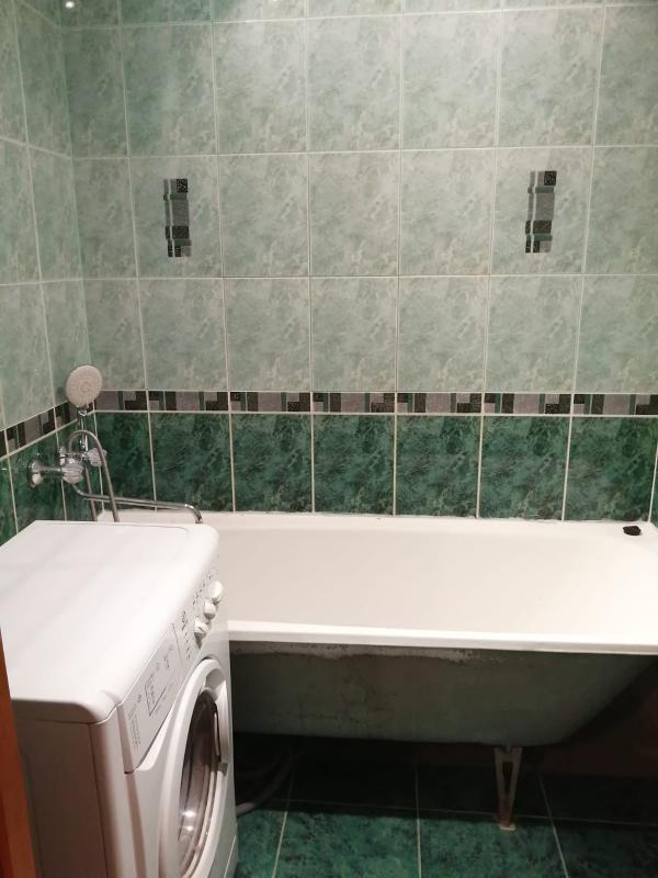 Продается уютная 3-комнатная квартира улучшенной планировки в кирпичном доме на 5 этаже, расположенн - Гай