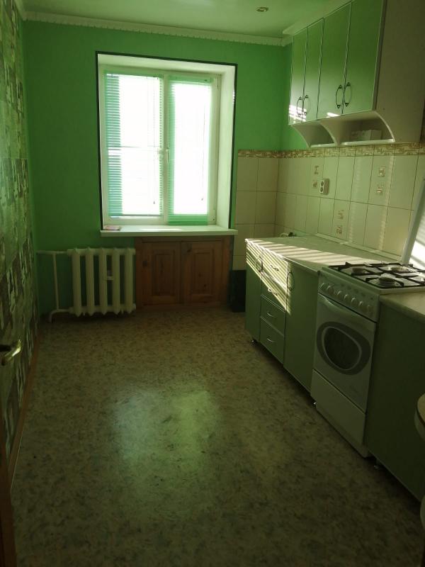 Продается уютная 3-комнатная квартира улучшенной планировки в кирпичном доме на 5 этаже, расположенн - Гай