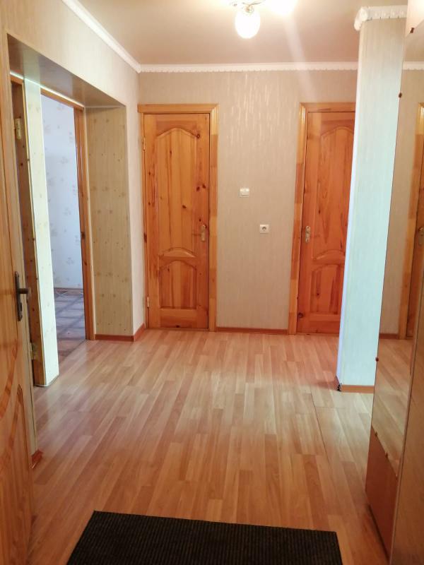 Продается уютная 3-комнатная квартира улучшенной планировки в кирпичном доме на 5 этаже, расположенн - Гай