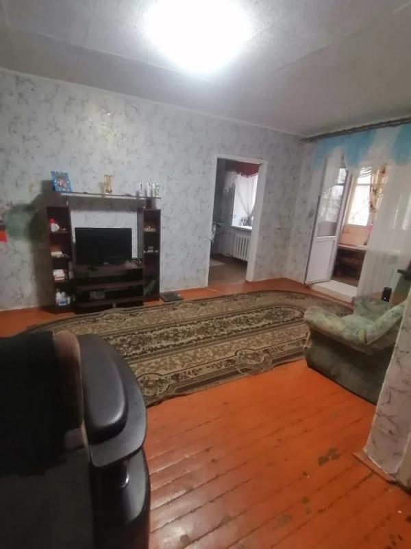 Продаётся 3-комнатная квартира по адресу: улица Октябрьская, дом 58. - Гай