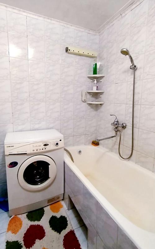 ПРОДАËТСЯ 2-Х КОМНАТНАЯ КВАРТИРА, УЛУЧШЕННОЙ ПЛАНИРОВКИ, В РАЗВИТОМ РАЙОНЕ, В ЦЕНТРЕ! - Новотроицк