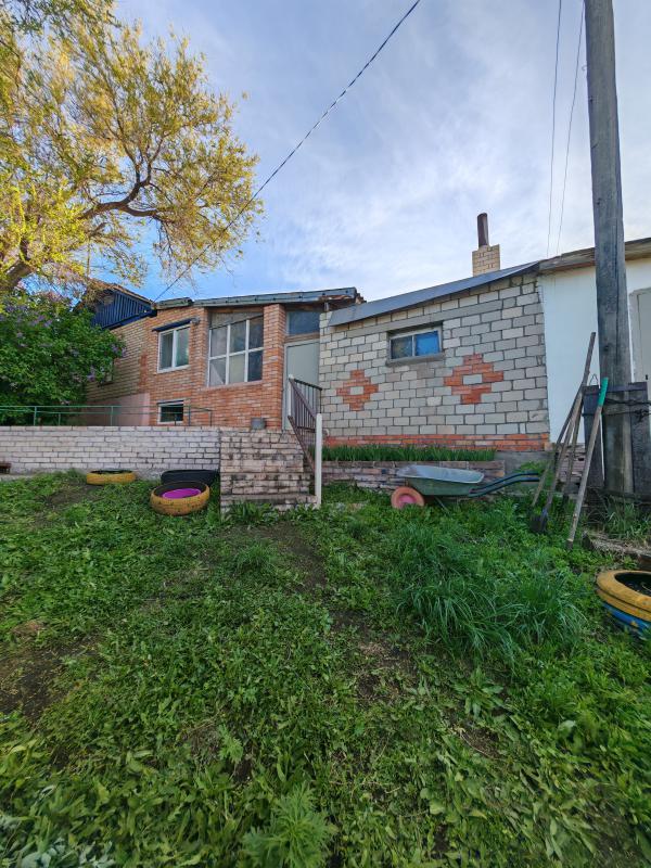 **Продаётся одноэтажный дом г. - Новотроицк