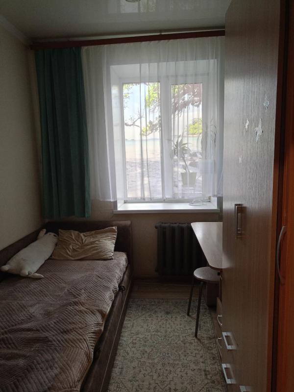 Продаётся уютная двухкомнатная квартира по цене однокомнатной улица Жукова 9, район Парка.
- город - Новотроицк