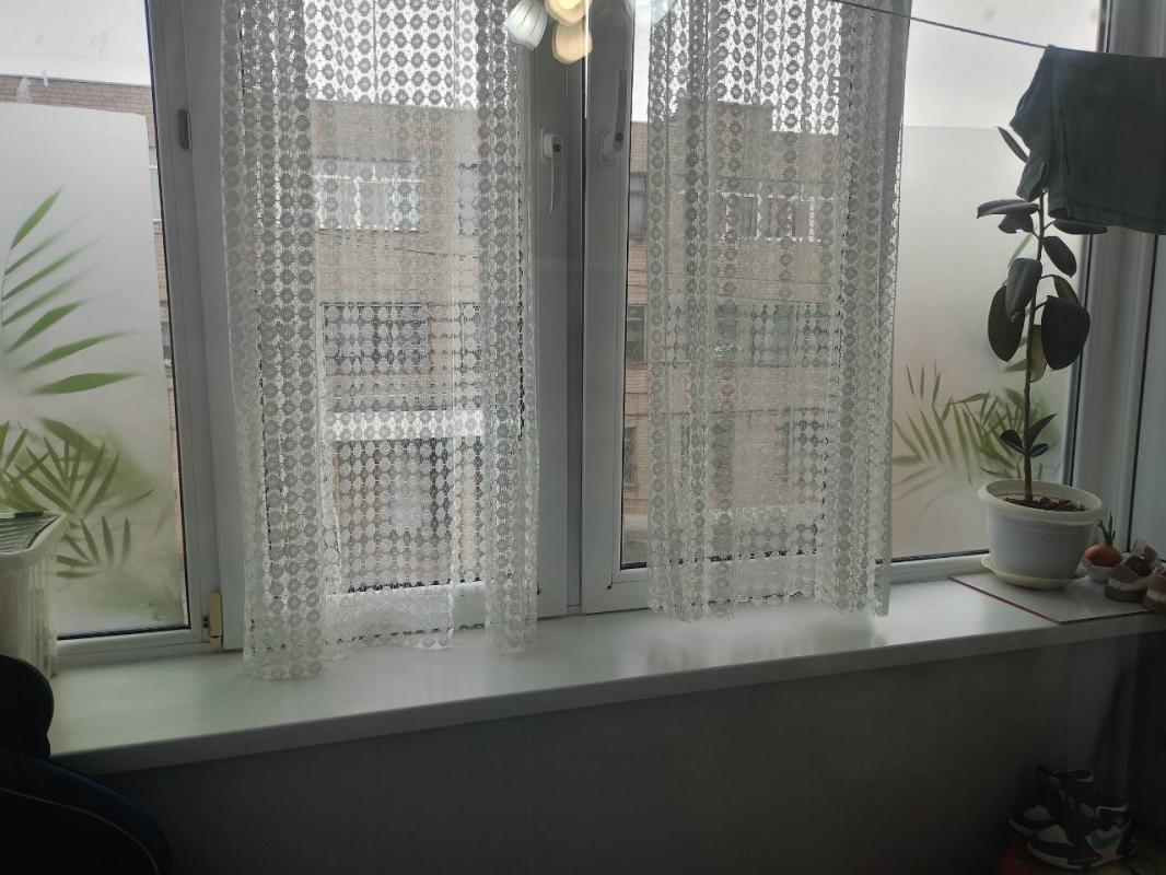 Продаётся уютная двухкомнатная квартира по цене однокомнатной улица Жукова 9, район Парка.
- город - Новотроицк