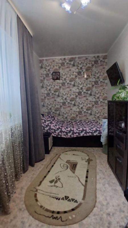 Продается  двухкомнатная квартира по адресу г. - Новотроицк