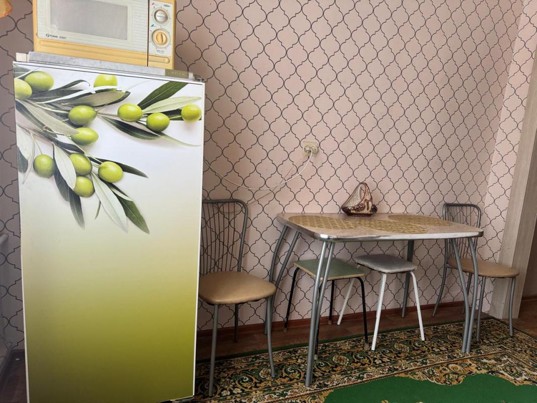 Продается 2-комнатная квартира на 1 этаже в тихом районе с развитой инфраструктурой! - Новотроицк