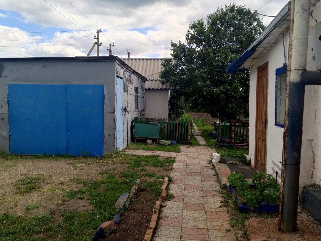 Продается уютный дом с земельным участком в живописном селе Уральск. - Гай