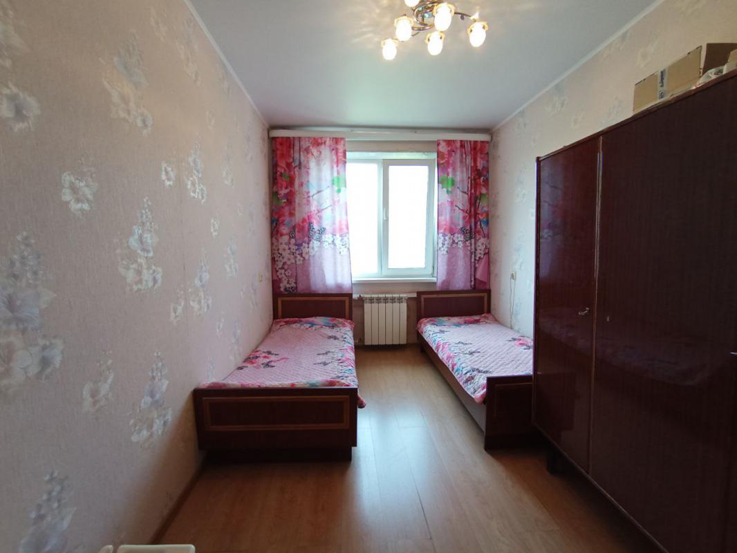 Продается 4-комнатная квартира  на 5 этаже 5-ти этажного по адресу г. - Новотроицк