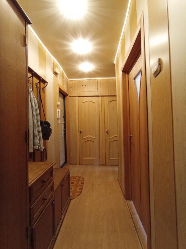 Продается 4-комнатная квартира  на 5 этаже 5-ти этажного по адресу г. - Новотроицк