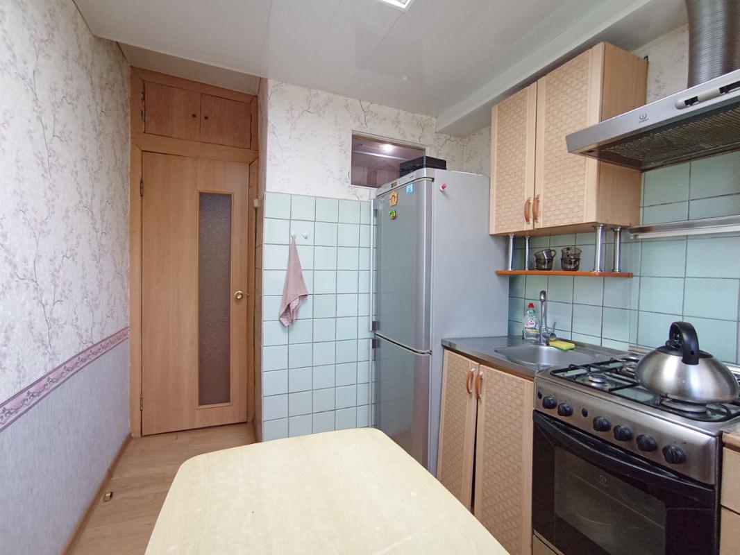 Продается 4-комнатная квартира  на 5 этаже 5-ти этажного по адресу г. - Новотроицк