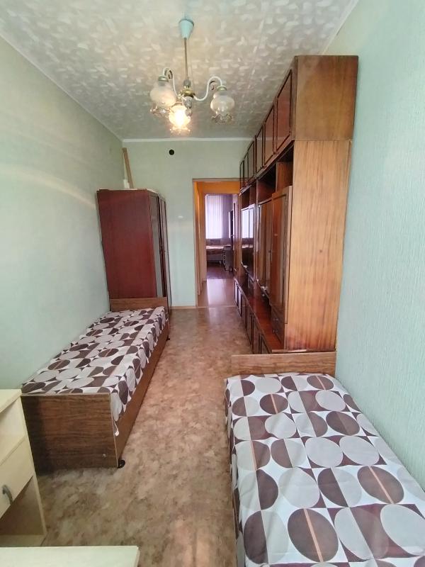 Продается уютная 3-комнатная квартира, расположенная на 4 этаже дома по адресу Ленина, 24. - Гай