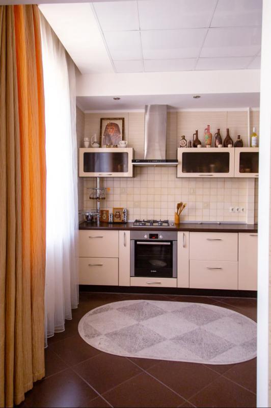 Продается БОЛЬШАЯ 2Х-КОМНАТНАЯ КВАРТИРА СТАРОГО ТИПА НА СТРОИТЕЛЬНОМ ТЕХНИКУМЕ по адресу: СОВЕТСКАЯ - Новотроицк