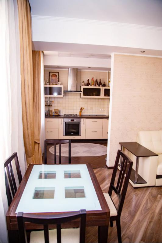 Продается БОЛЬШАЯ 2Х-КОМНАТНАЯ КВАРТИРА СТАРОГО ТИПА НА СТРОИТЕЛЬНОМ ТЕХНИКУМЕ по адресу: СОВЕТСКАЯ - Новотроицк