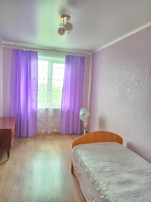 Продам 2- комнатную квартиру с раздельными ходами, район гимназии. - Новотроицк