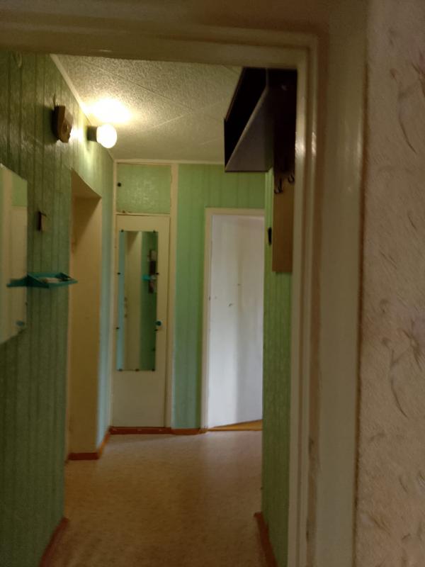 Продам 2-х комнатную квартиру, рядом школа 15 и остановка Новотроицк. - Новотроицк