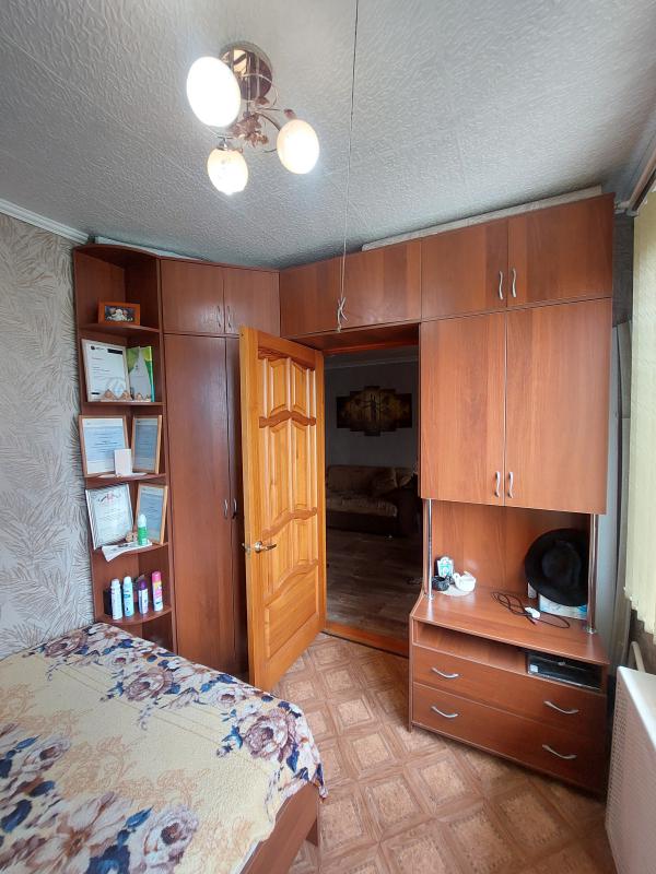 Продаётся уютная, светлая, тёплая трехкомнатная квартира площадью 47.2 квадратных метров на пятом эт - Новотроицк