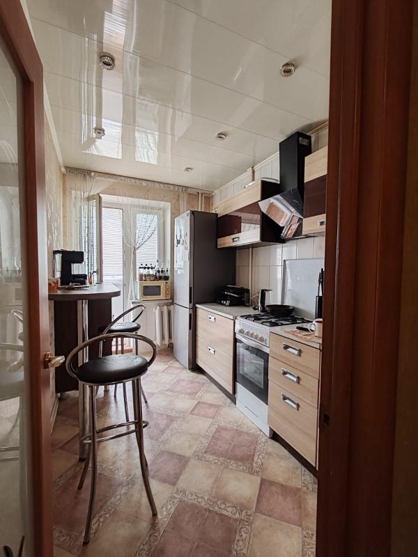 Продам 3- комнатную с хорошим косметическим ремонтом . - Новотроицк