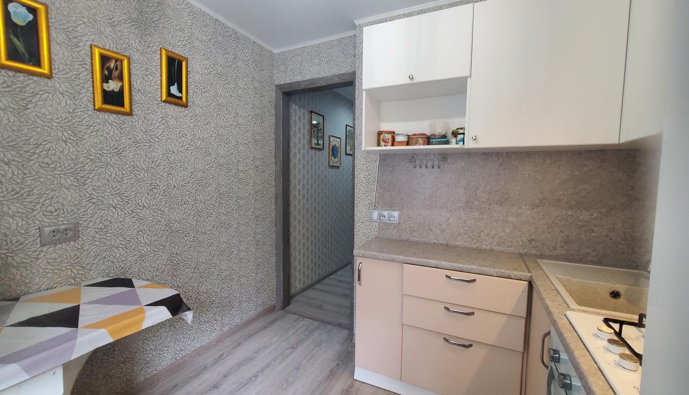 Продается 2- х комнатная квартира, улица Ленина, д. 56 расположена на втором  этаже дом кирпичный пя - Гай