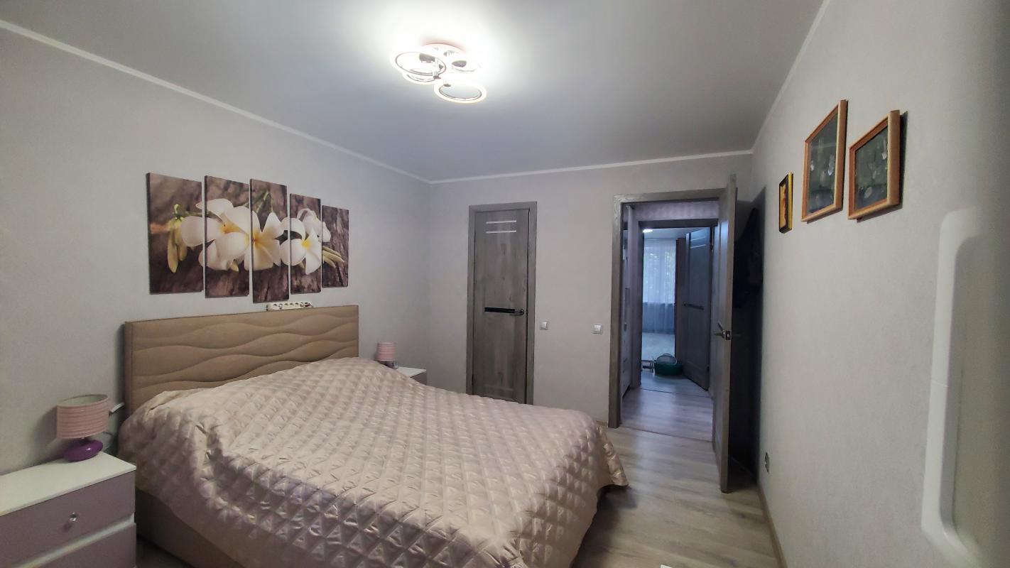 Продается 2- х комнатная квартира, улица Ленина, д. 56 расположена на втором  этаже дом кирпичный пя - Гай