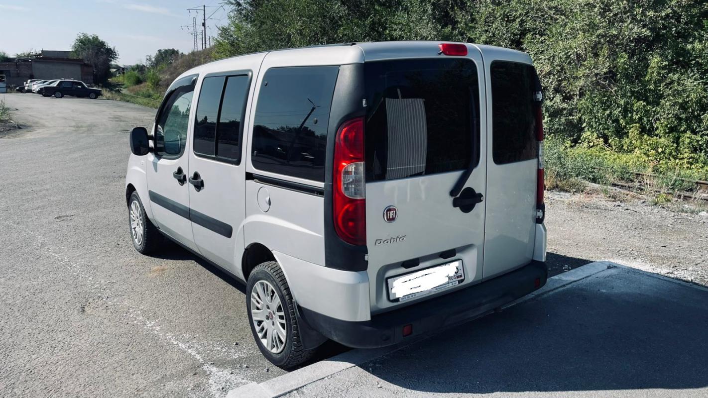 Продается FIAT Doblo, 2012 года

Один хозяин

Без ДТП в родном окрасе

Кузов оцинкованный

Машина оч - Новотроицк