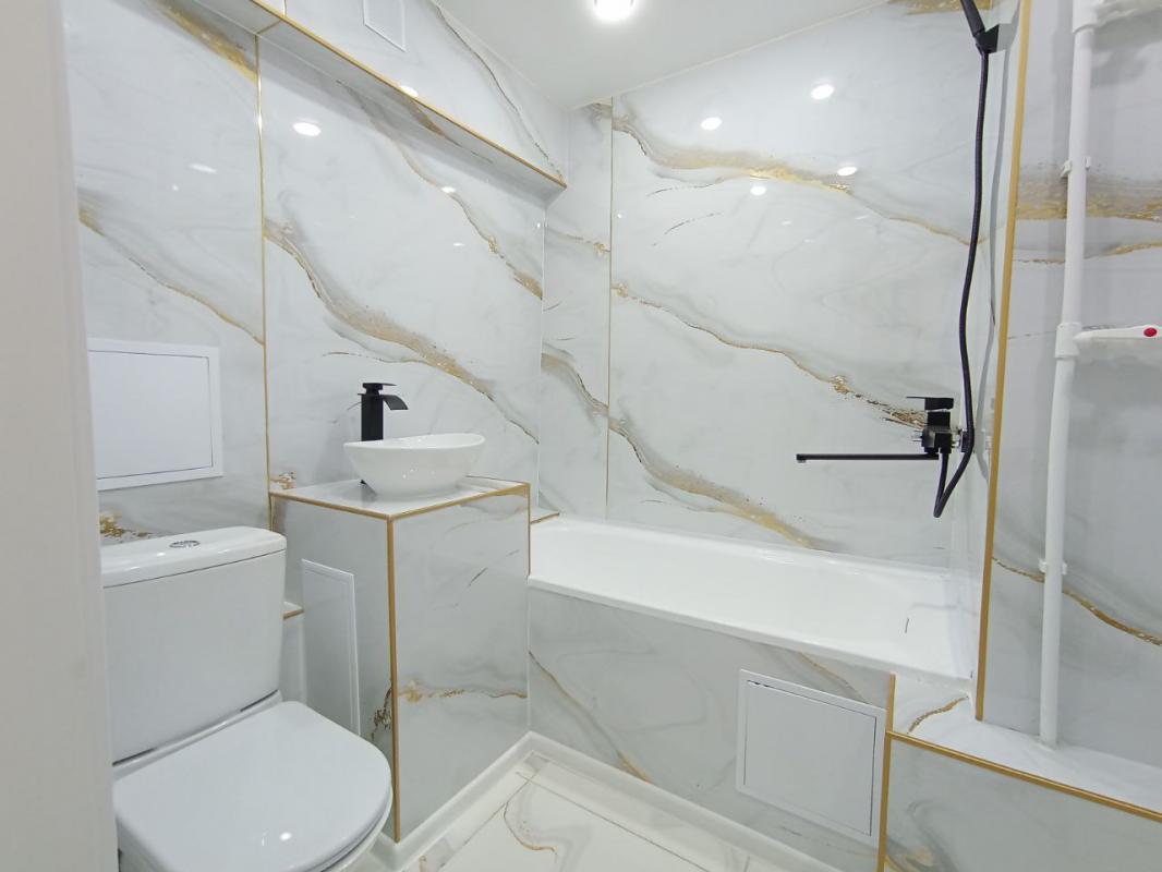 Продается двухкомнатная квартира с ремонтом под ключ по адресу г. - Новотроицк