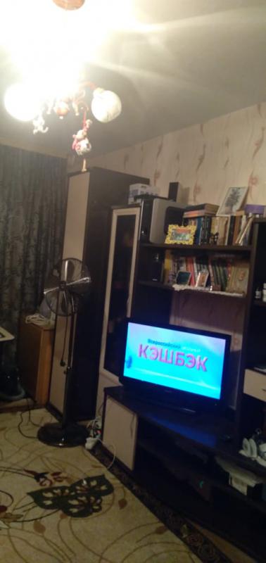 Продается 1-комнатная в ХОРОШЕМ СОСТОЯНИИ на среднем этаже по ул. - Новотроицк